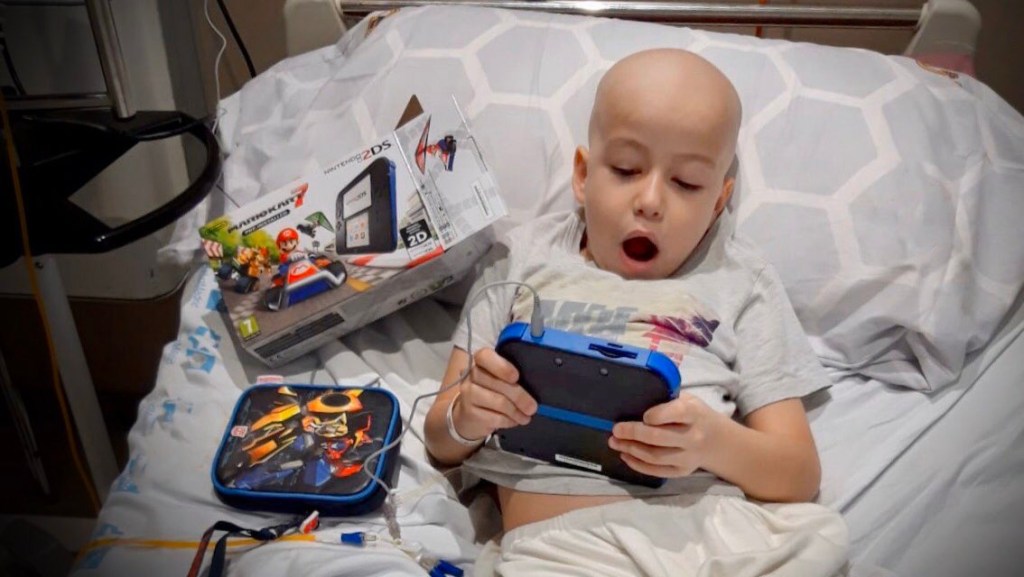 Ayuda a que la quimio jugando se pase volando, campaña organizada por KDJ&nbsp;Podcast